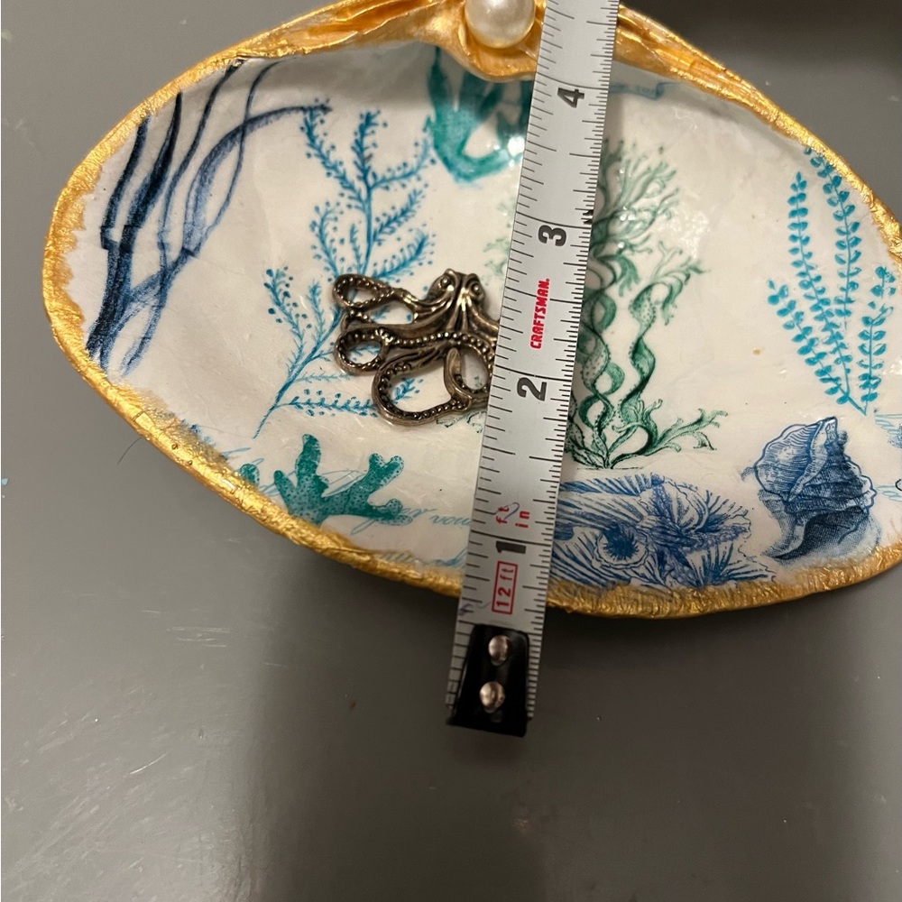 Decorated clam shell - Picture 5 of 6